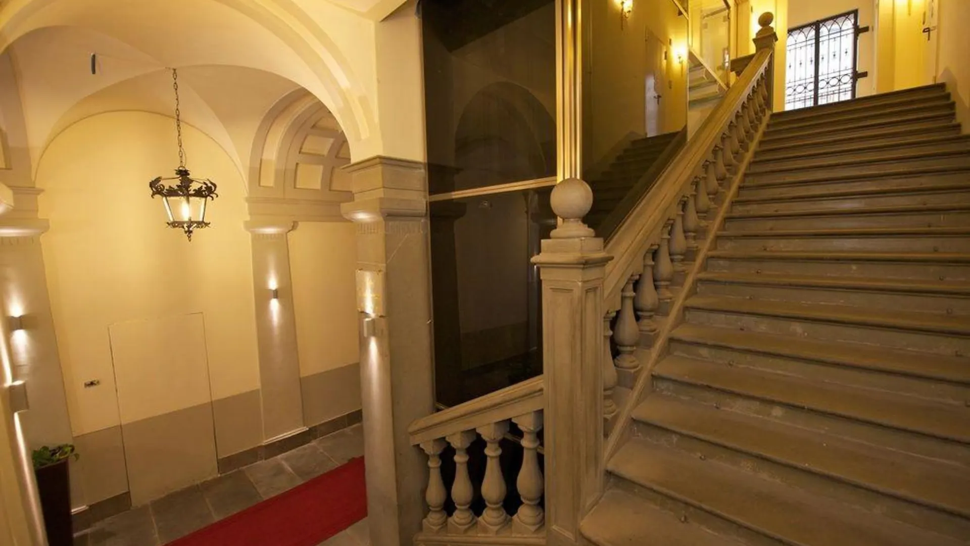 Hotel California Florence