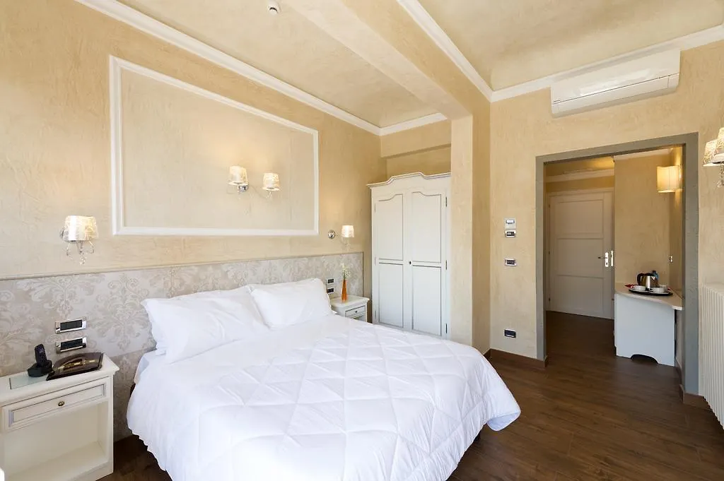 Hotel California Florence 4*,  Italy